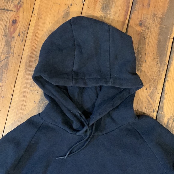 Gym Shark Sweater - Picture 3 of 5